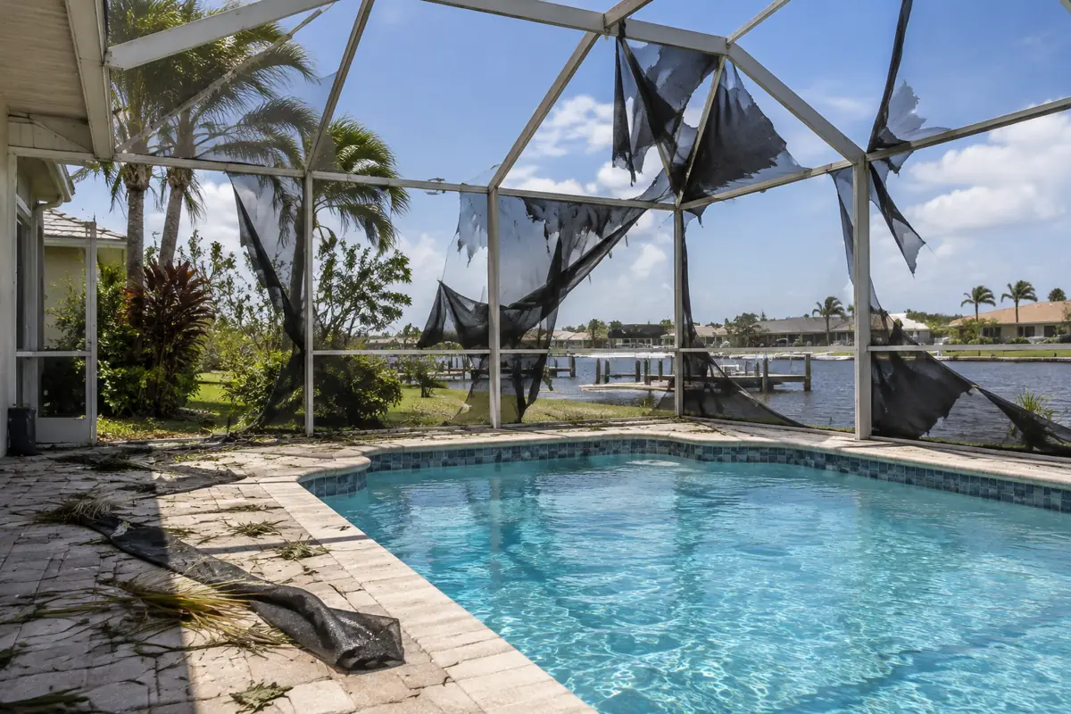 Florida screen enclosures are designed to Table 2002.4 pressures with all screens in place.